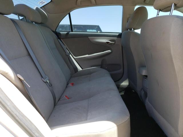 2T1BU4EE8DC125980 - 2013 TOYOTA COROLLA BASE SILVER photo 10