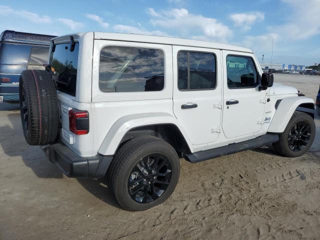 1C4JJXP66NW233437 - 2022 JEEP WRANGLER U SAHARA 4XE WHITE photo 3