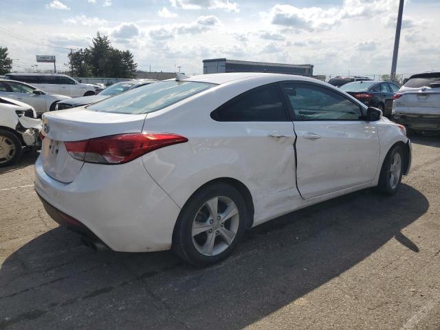 KMHDH6AE7DU000384 - 2013 HYUNDAI ELANTRA CO GS WHITE photo 3