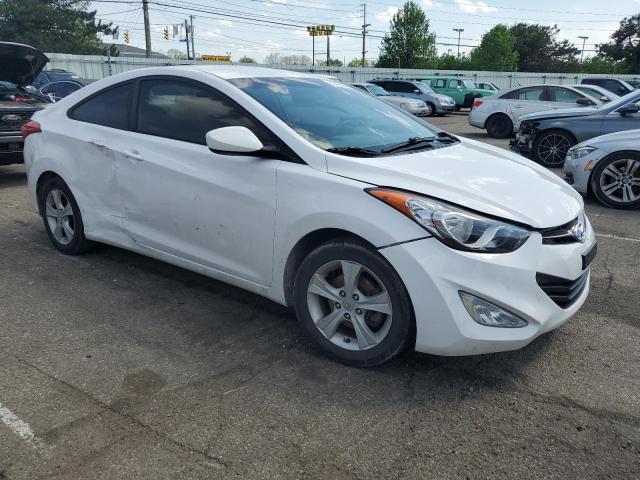 KMHDH6AE7DU000384 - 2013 HYUNDAI ELANTRA CO GS WHITE photo 4