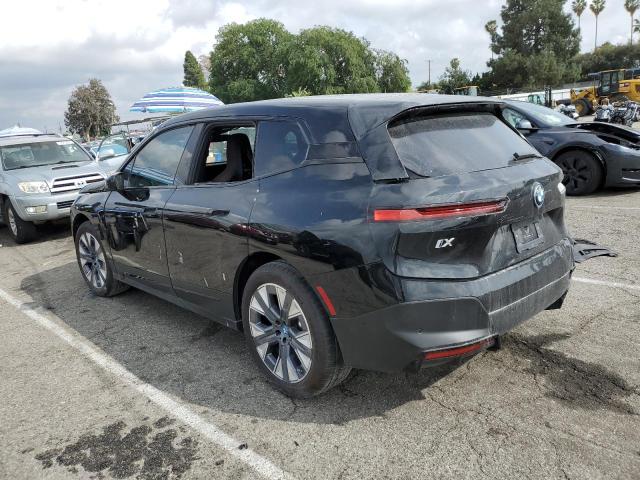 WB523CF00SCT18853 - 2025 BMW IX XDRIVE50 BLACK photo 2