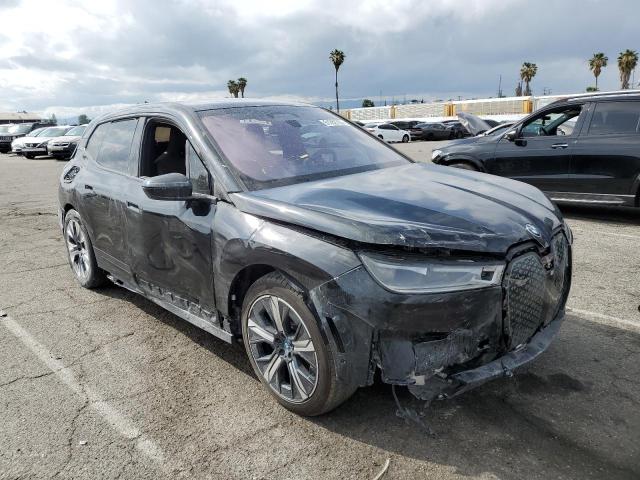 WB523CF00SCT18853 - 2025 BMW IX XDRIVE50 BLACK photo 4