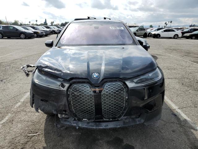 WB523CF00SCT18853 - 2025 BMW IX XDRIVE50 BLACK photo 5