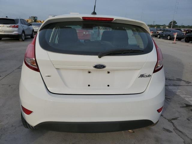 3FADP4EJ3FM111272 - 2015 FORD FIESTA SE WHITE photo 6