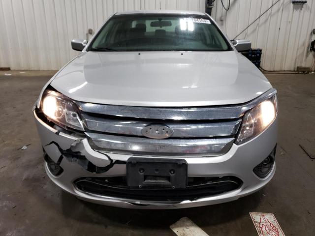 3FAHP0HA9CR418028 - 2012 FORD FUSION SE SILVER photo 5