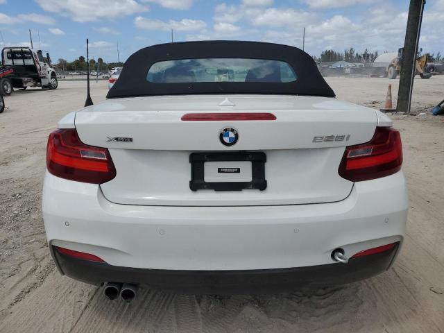 WBA1K7C55FV473190 - 2015 BMW 228 XI WHITE photo 6