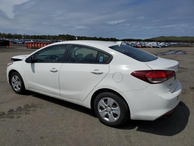 3KPFK4A71JE281418 - 2018 KIA FORTE LX WHITE photo 2