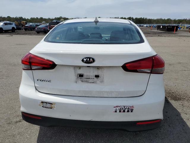 3KPFK4A71JE281418 - 2018 KIA FORTE LX WHITE photo 6