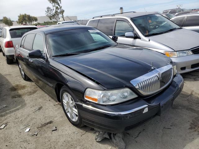1LNHM84WX5Y649152 - 2005 LINCOLN TOWN CAR EXECUTIVE L BLACK photo 4