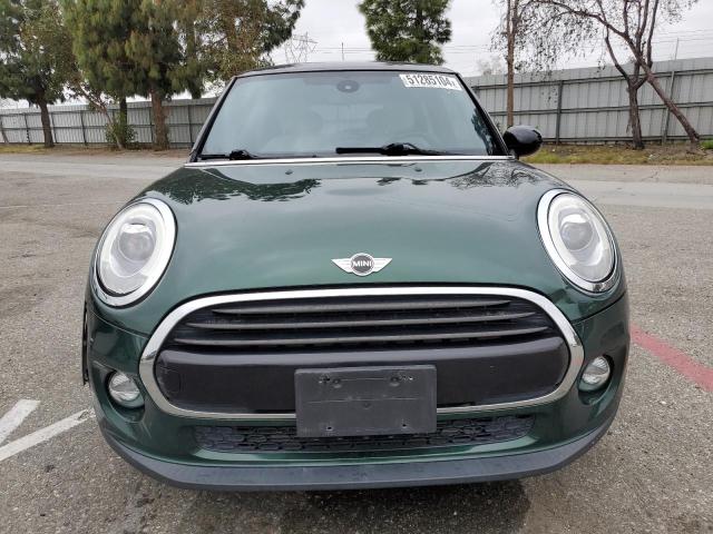 WMWXP5C53J2G63745 - 2018 MINI COOPER GREEN photo 5