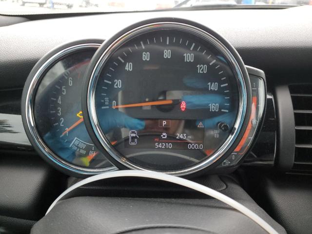 WMWXP5C53J2G63745 - 2018 MINI COOPER GREEN photo 9