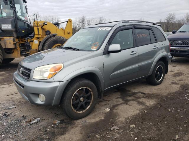 2004 TOYOTA RAV4, 