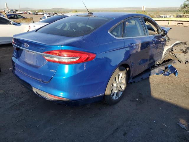 3FA6P0H73HR215154 - 2017 FORD FUSION SE BLUE photo 4