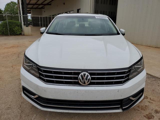 1VWBS7A30GC010697 - 2016 VOLKSWAGEN PASSAT SE WHITE photo 5