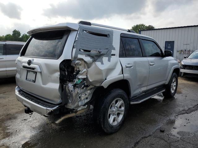 JTEZU5JR7K5199216 - 2019 TOYOTA 4RUNNER SR5 SILVER photo 3