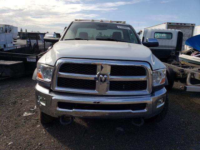 3C7WRNDL5GG307772 - 2016 RAM 5500 WHITE photo 5