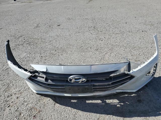 5NPD84LF8LH508676 - 2020 HYUNDAI ELANTRA SEL WHITE photo 12