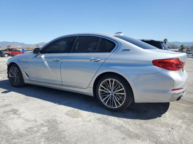 WBAJA9C59JB252927 - 2018 BMW 530E SILVER photo 2