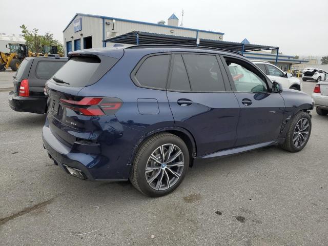 5UX43EU06R9T73924 - 2024 BMW X5 XDRIVE50E BLUE photo 3