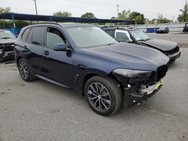 5UX43EU06R9T73924 - 2024 BMW X5 XDRIVE50E BLUE photo 4