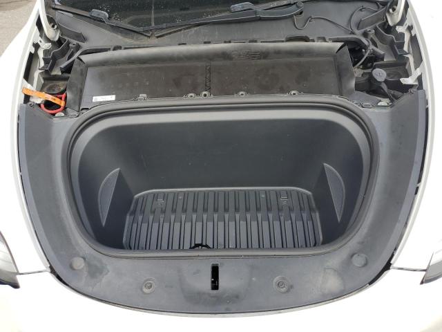 5YJYGDEFXLF037694 - 2020 TESLA MODEL Y 白色 照片 11