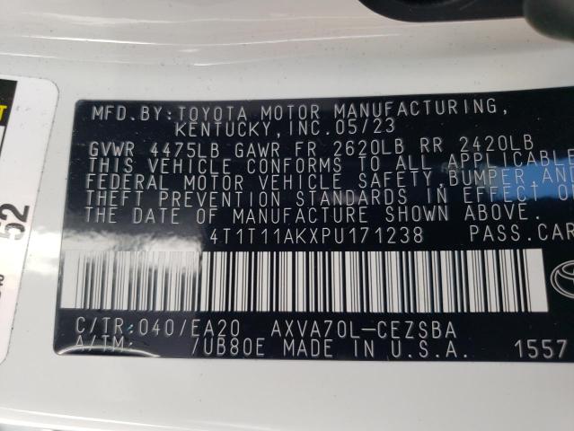 4T1T11AKXPU171238 - 2023 TOYOTA CAMRY SE NIGHT SHADE WHITE photo 13
