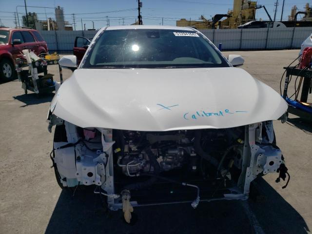 4T1T11AKXPU171238 - 2023 TOYOTA CAMRY SE NIGHT SHADE WHITE photo 5