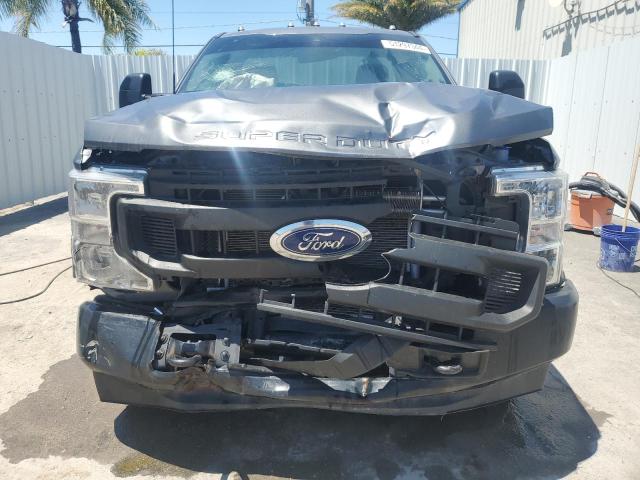 1FTRF3A64NEG44654 - 2022 FORD F350 SUPER DUTY GRAY photo 5