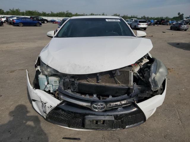 4T1BF1FK7GU266670 - 2016 TOYOTA CAMRY LE WHITE photo 5