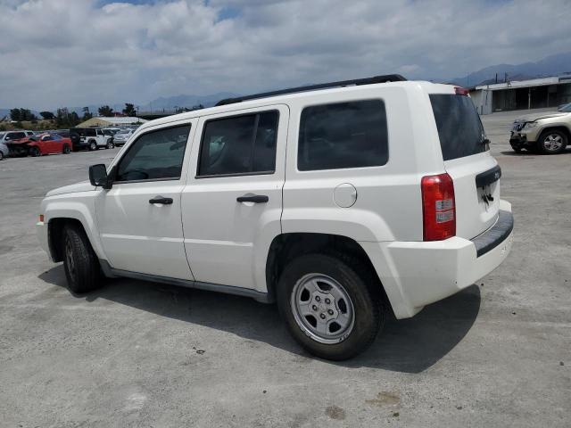 1J4NT2GA2AD639749 - 2010 JEEP PATRIOT SPORT WHITE photo 2