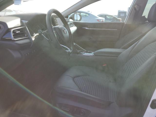 4T1T11AK5PU805412 - 2023 TOYOTA CAMRY SE NIGHT SHADE WHITE photo 7