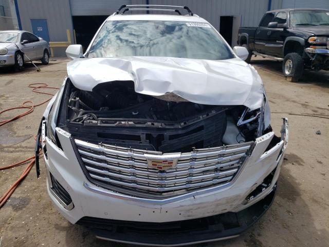 1GYKNFRS1HZ265402 - 2017 CADILLAC XT5 PLATINUM WHITE photo 5