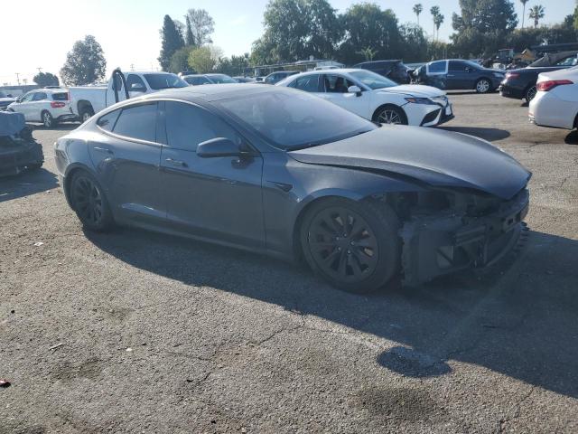 5YJSA1E23HF199497 - 2017 TESLA MODEL S GRAY photo 4