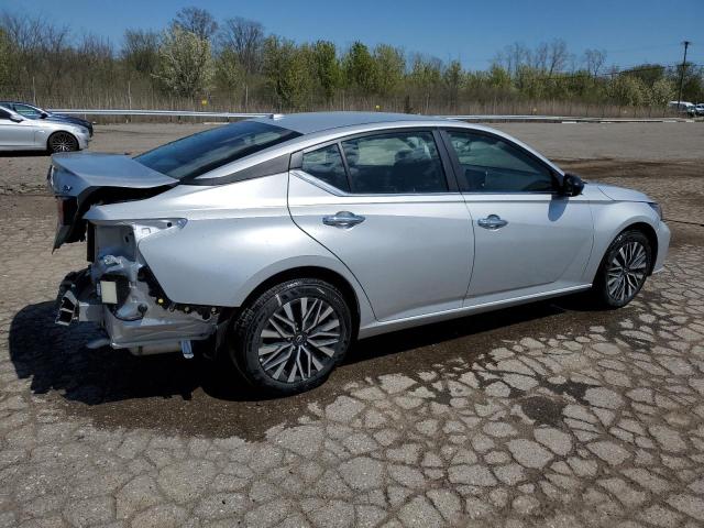 1N4BL4DV6RN389388 - 2024 NISSAN ALTIMA SV SILVER photo 3