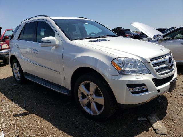 4JGBB8GB2BA723902 - 2011 MERCEDES-BENZ ML 350 4MATIC WHITE photo 4