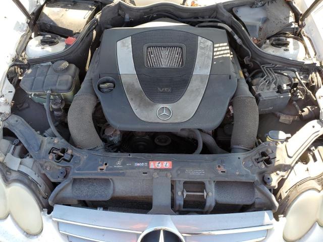 WDBTJ56J56F195654 - 2006 MERCEDES-BENZ CLK 350 WHITE photo 11