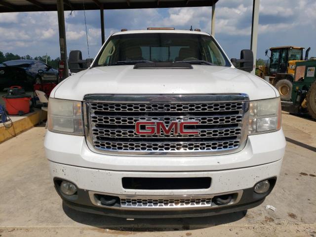 1GT125E83DF209388 - 2013 GMC SIERRA K2500 DENALI WHITE photo 5