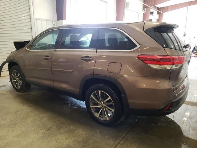 5TDJZRFH8KS705169 - 2019 TOYOTA HIGHLANDER SE BROWN photo 2