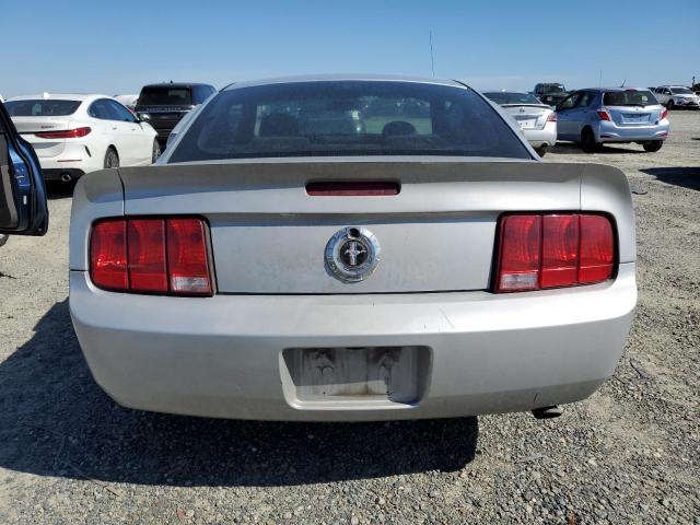 1ZVFT80N365178263 - 2006 FORD MUSTANG SILVER photo 6