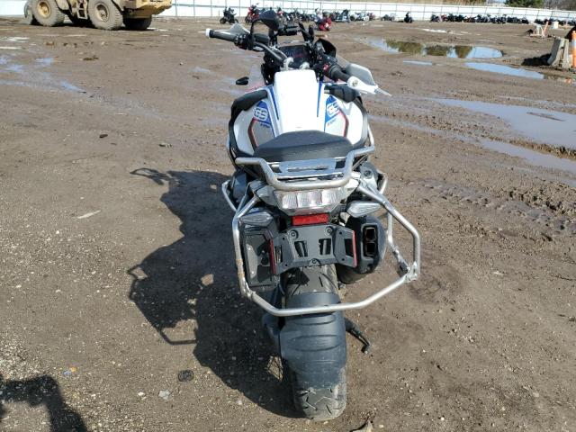 WB10M1301P6H69233 - 2023 BMW R 1250 GS ADVENTURE WHITE photo 4