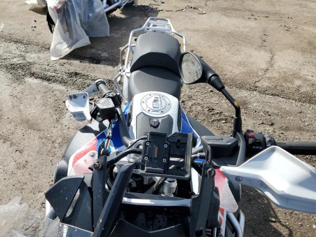 WB10M1301P6H69233 - 2023 BMW R 1250 GS ADVENTURE WHITE photo 5