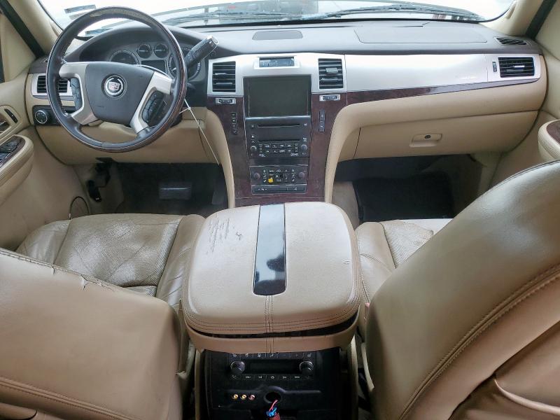1GYFC26239R143548 - 2009 CADILLAC ESCALADE ESV LUXURY 奶油色 照片 8
