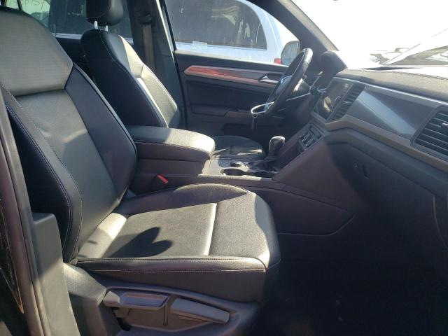 1V21E2CA6LC229323 - 2020 VOLKSWAGEN ATLAS CROS SE Черный фото 7