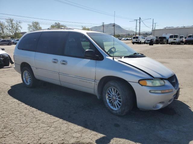 1C4GP64L3YB605213 - 2000 CHRYSLER TOWN & COU LIMITED SILVER photo 4