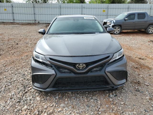 4T1G11AK7PU147447 - 2023 TOYOTA CAMRY SE NIGHT SHADE GRAY photo 5