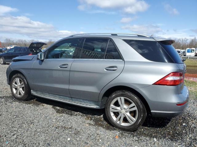 4JGDA5HB2CA001713 - 2012 MERCEDES-BENZ ML 350 4MATIC SILVER photo 2