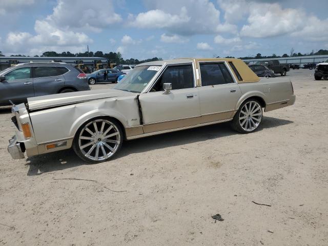 1989 LINCOLN TOWN CAR, 