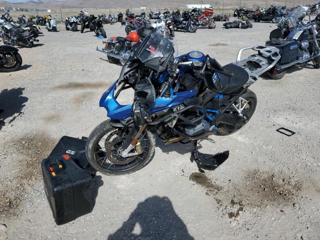 WB10A6109JZ656383 - 2018 BMW R1200 GS BLUE photo 2