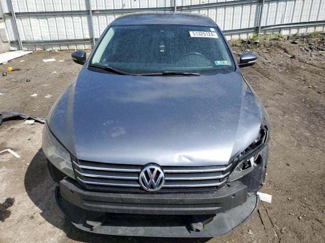 1VWBH7A35DC051630 - 2013 VOLKSWAGEN PASSAT SE GRAY photo 5