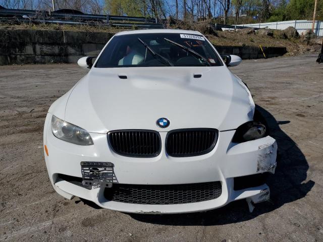 WBSKG9C55BE368222 - 2011 BMW M3 WHITE photo 5